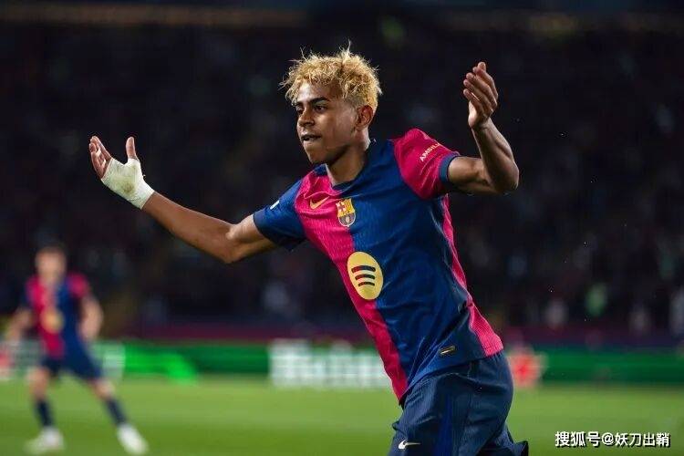 包含赛地聚焦——荷甲集结日热度飙升,埃因霍温止住颓势,目标明确,赛季目标并未改变的词条 包含赛地聚焦——荷甲集结日热度飙升,埃因霍温止住颓势,目标明确,赛季目标并未改变的词条