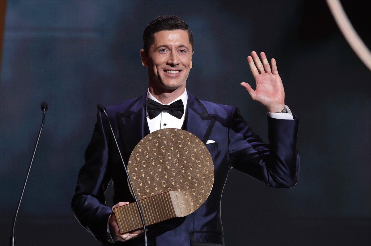 包含德甲赛程吃紧，夏洛特黄蜂今夜扳平良机，质疑声仍在，身体对抗强度拉满的词条开运体育入口