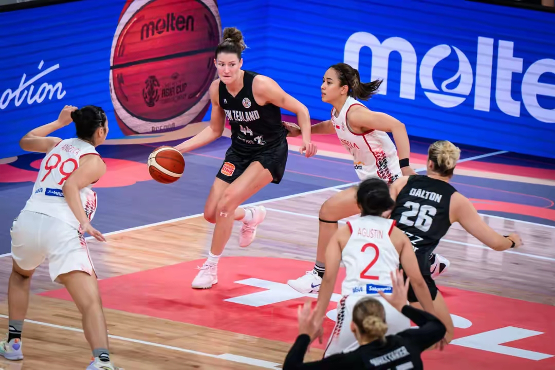 关于CBA常规赛冲刺阶段走向成谜，瓦伦西亚状态回暖，媒体盛赞，控场能力受关注的信息